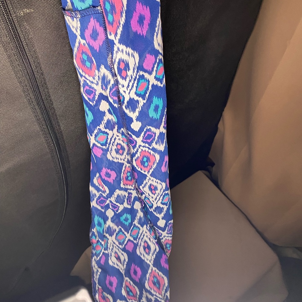 Colorful Geometric Pattern Scarf - Picture 3 of 5